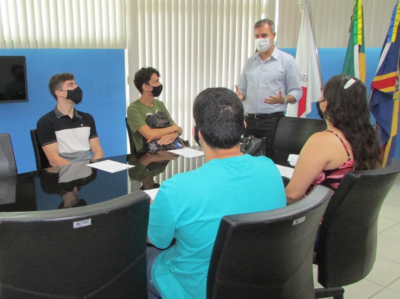 Amplia número de convocados por meio de concurso público; veja mais
