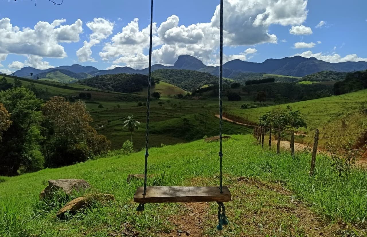 Estrada de Itamuri/Belisário recebe canaletas para garantir trânsito seguro