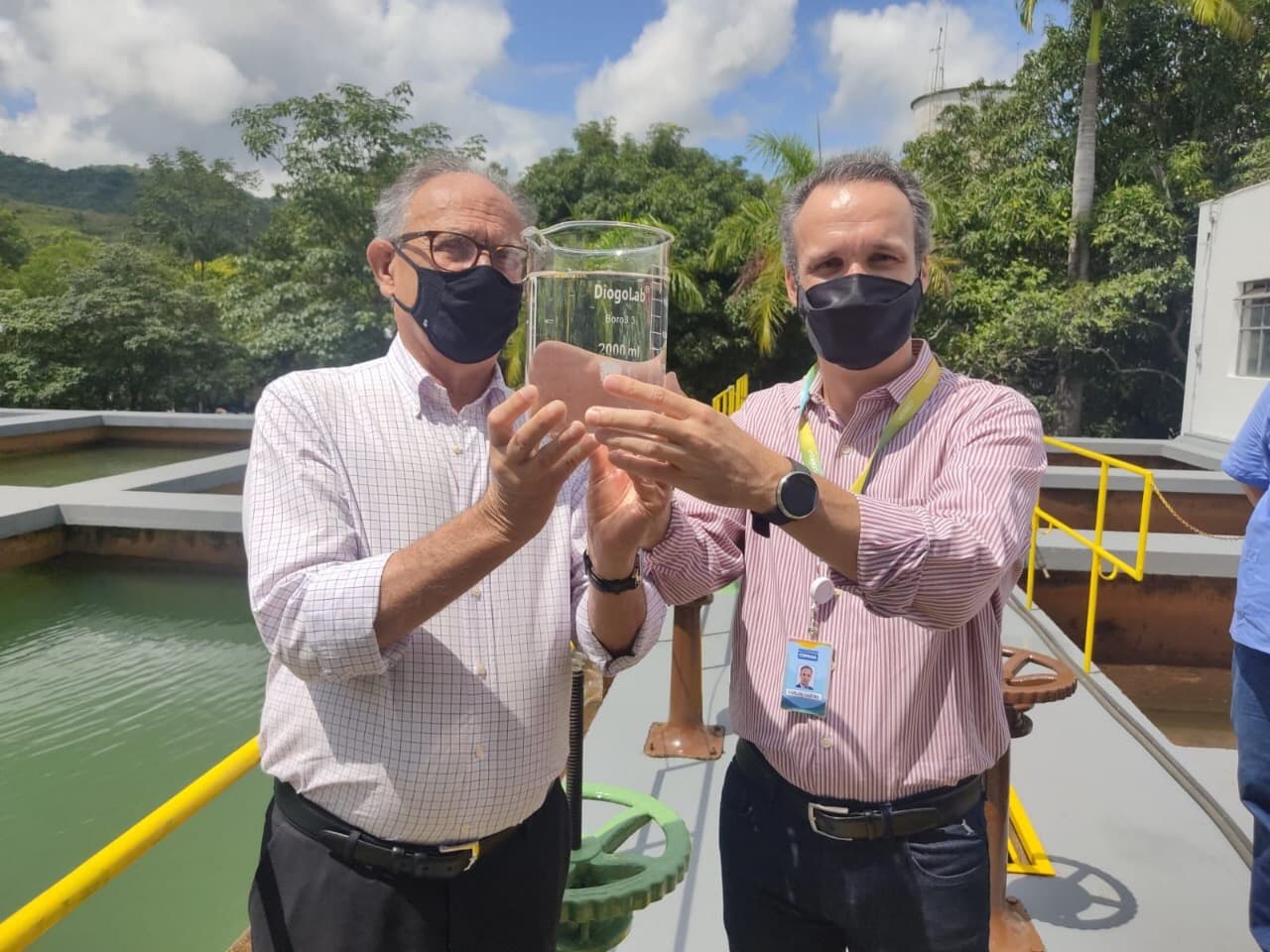 Prefeitura de Leopoldina visita Laboratório Regional da COPASA