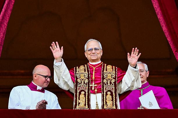 Conheça o Papa Leão XIV: Novo Líder da Igreja Católica