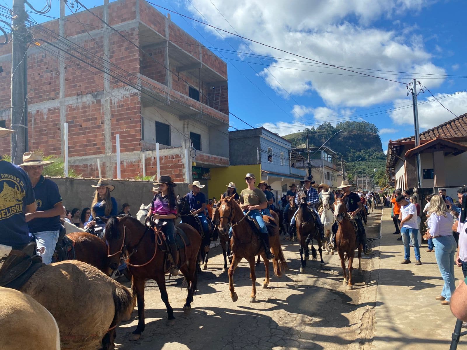 Autoridades prestigiam abertura oficial da XXIV Cavalgada de Belisário