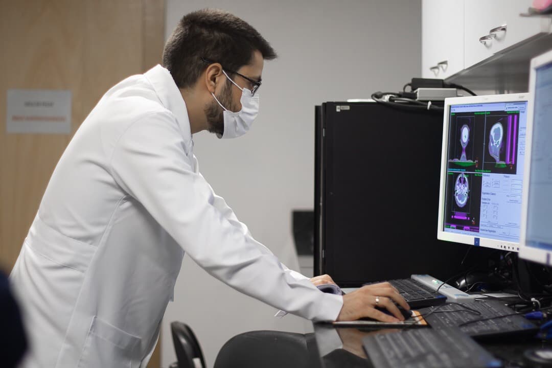Hospital do Câncer de Muriaé realiza primeira radiocirurgia estereotaxica (SRS)