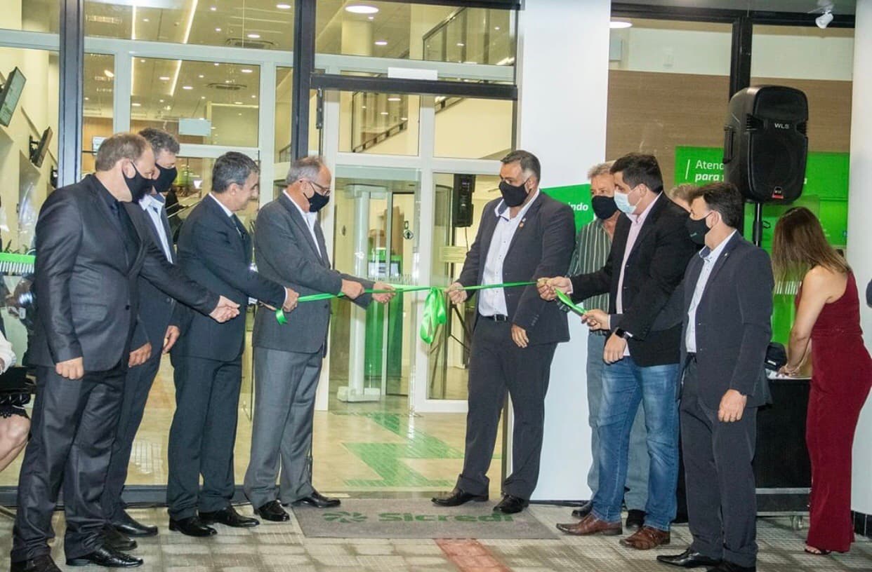 Sicredi inaugura agência em Leopoldina