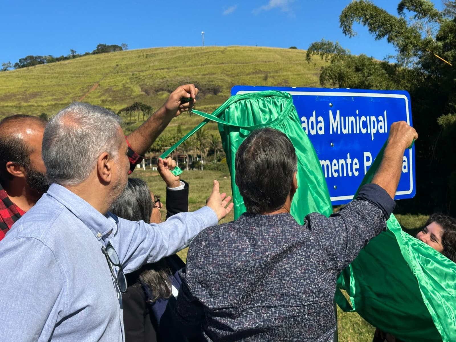 Prefeitura entrega oficialmente a Estrada Edson Clemente Pereira, ligando Belisário à Comunidade de São Domingos